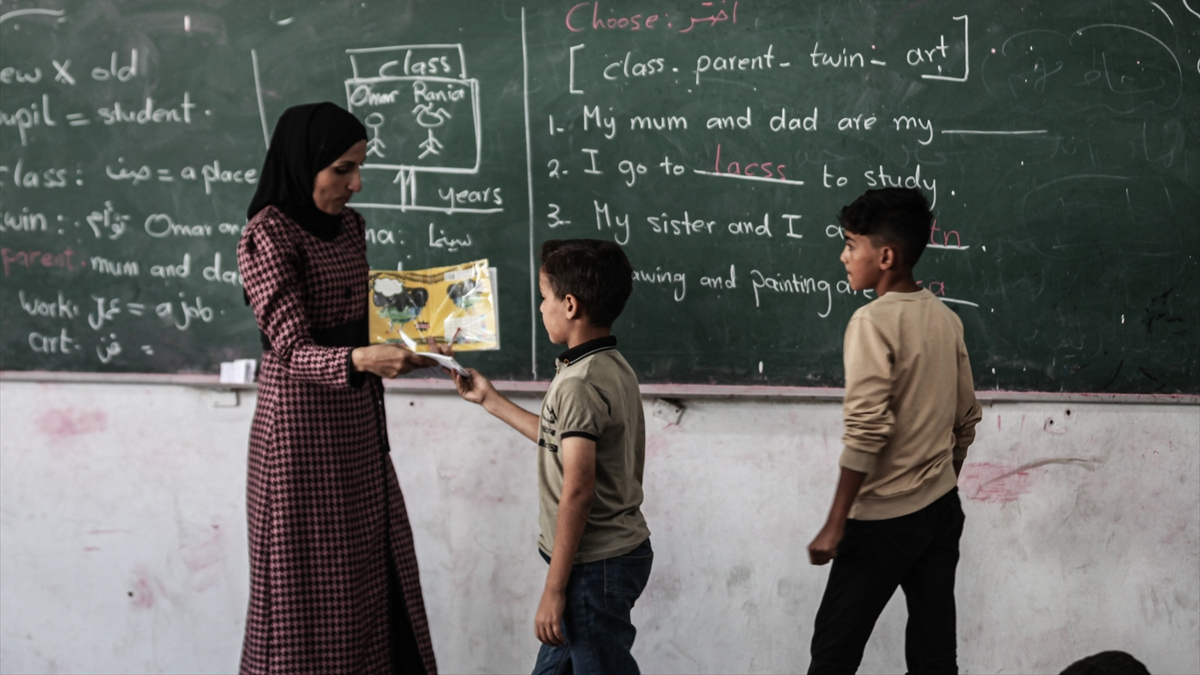 gazzede bm okullarinda egitim yeniden basladi tWSjmbcu.jpg