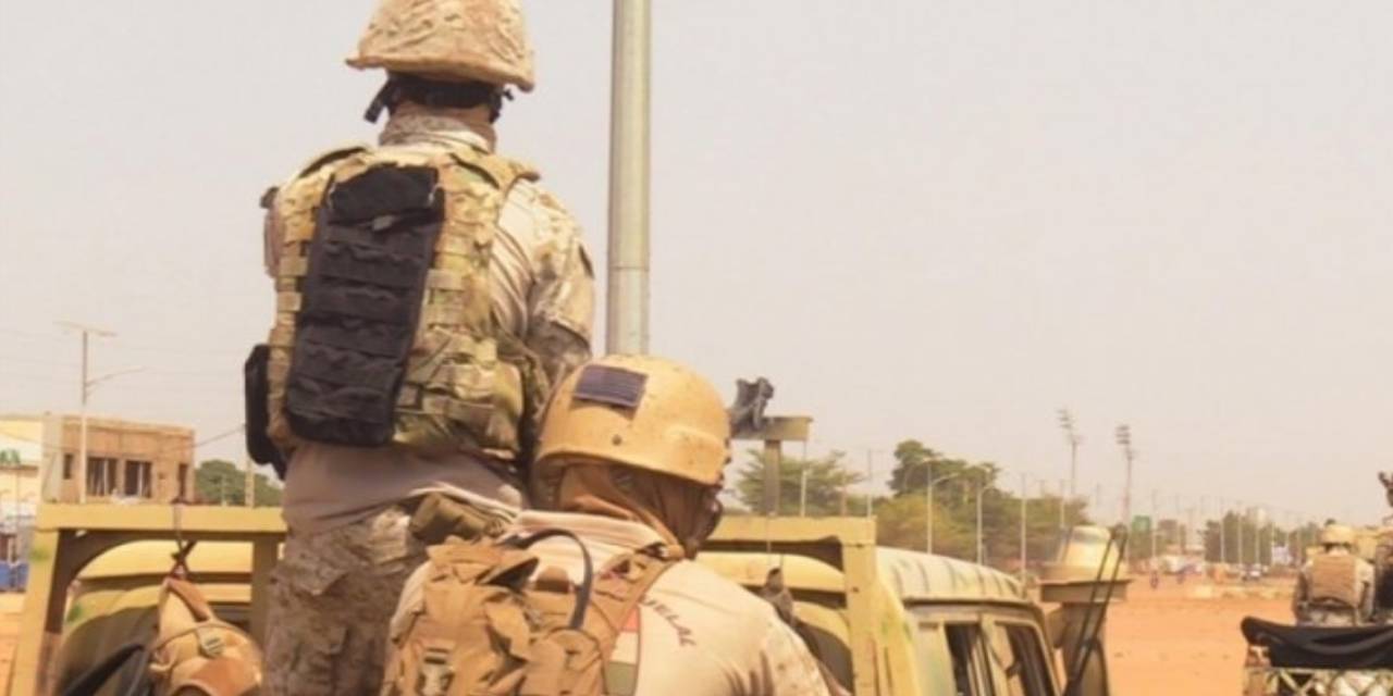 nijeryada ordu ile teror orgutu catisti 15 terorist oldu CVQIcVAM.jpg