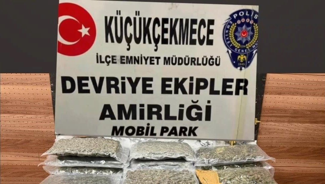 istanbul gaziosmanpasada operasyon 53 kilo uyusturucu ele gecirildi 9MRfiSMd.jpg