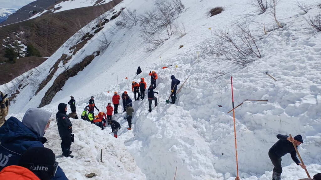 İzmit Körfezi’nde Endişe Verici Su Renk Değişimi