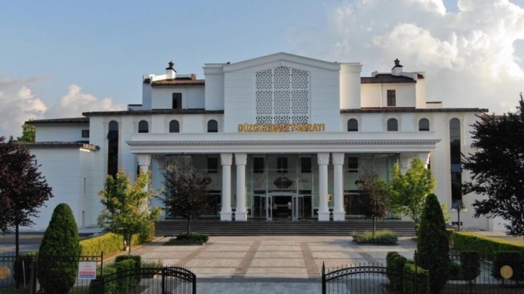 Düzce’de Meslek Lisesi Staj Dolandırıcılığı: 12 Gözaltı ve 72 Öğrenci Üzerinden Haksız Kazanç İddiası
