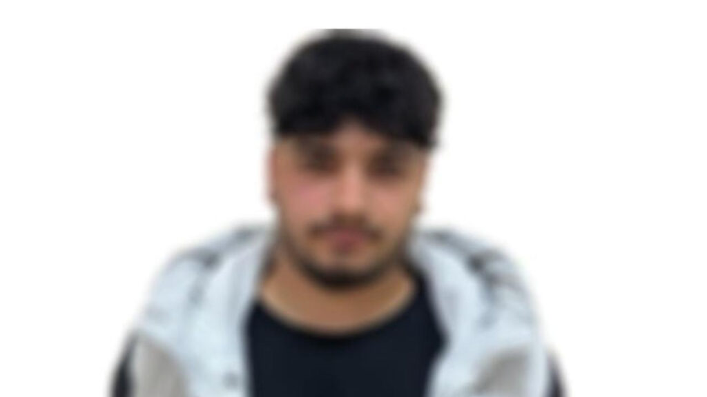 Otoyolda Motosikletli Genç Paniğe Neden Oldu: Silah Oyuncak Çıktı