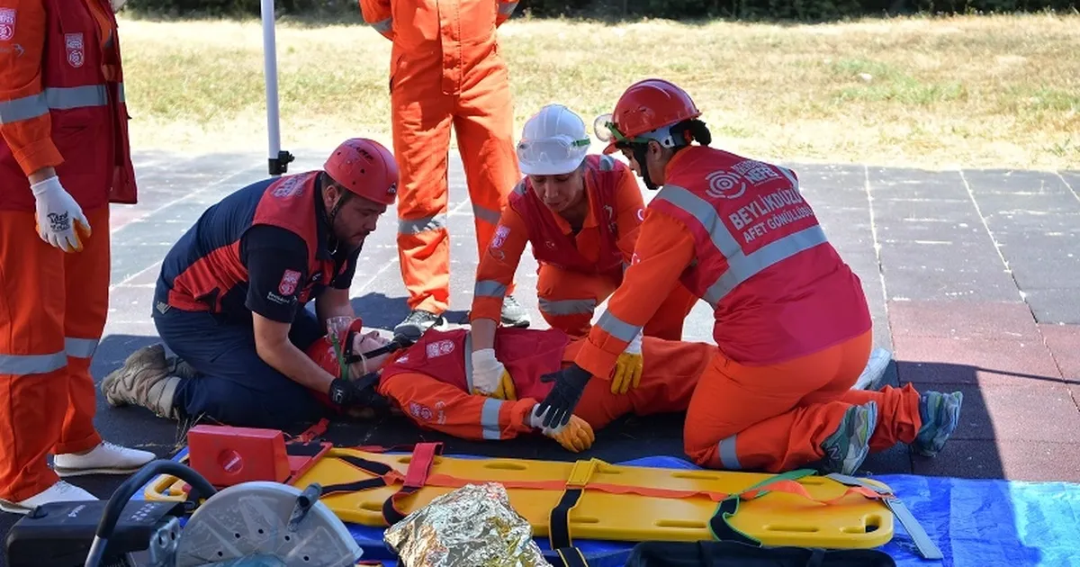 Istanbul beylikduzunde afet gonullulerine kapsamli egitim ygZY8PO5